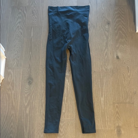 BLANQI Women's Maternity Leggings - Picture 3 of 3